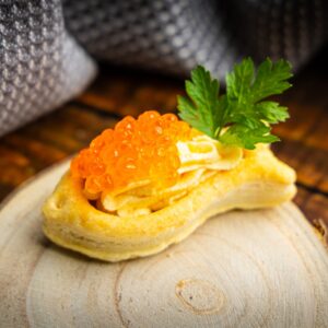 Волованы с икрой форели